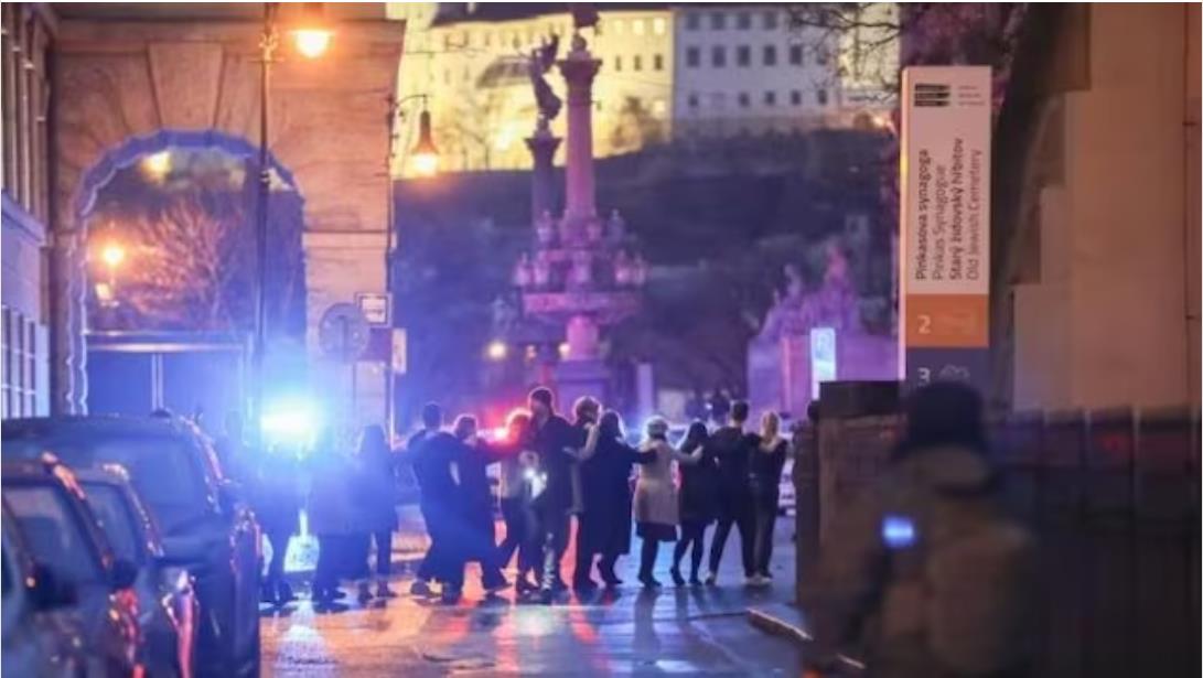 【财经加油站】悲剧发生!捷克首都一大学突发枪击事件,已造成15人死亡