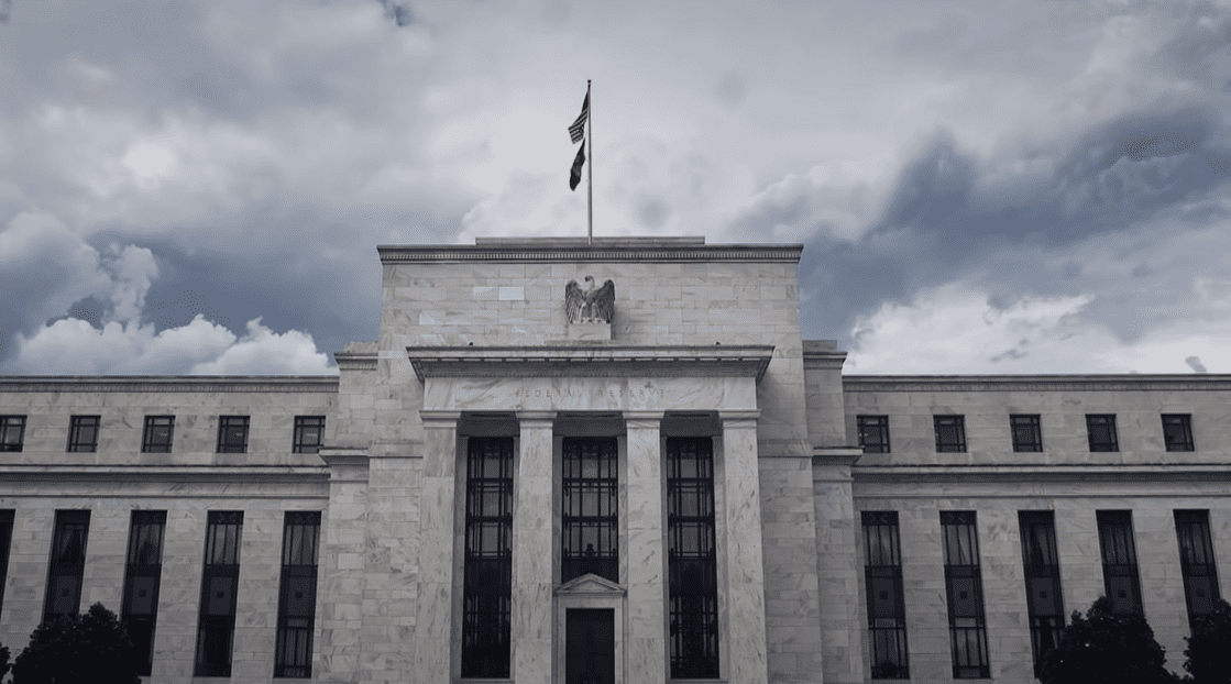 美联储7月会议纪要释信号 美股ETF涨跌分化 英特尔大跌7% 加密货币反弹引关注