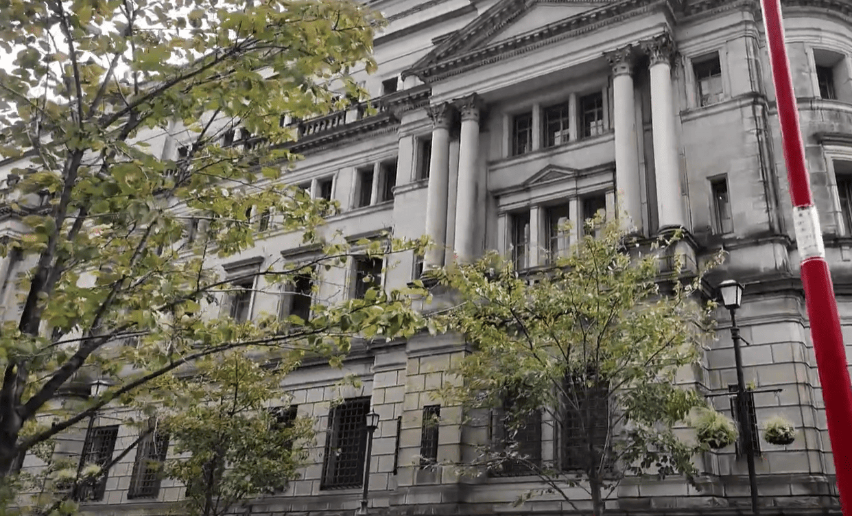 英伟达650亿美元营收指引引爆市场！AI龙头一夜点燃科技股年末狂欢